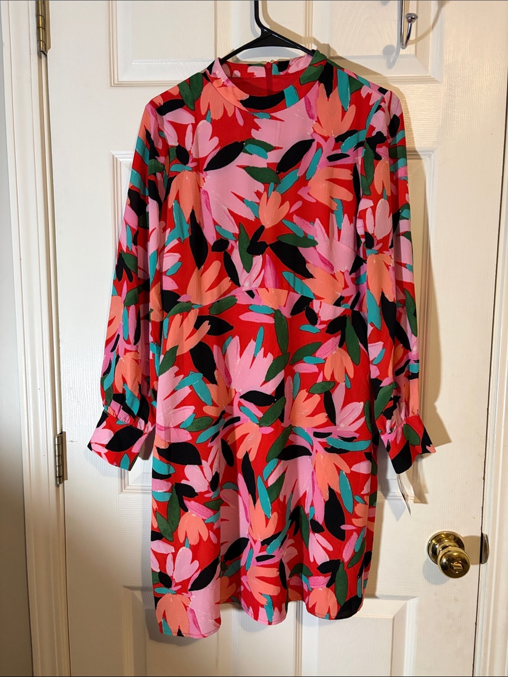 Floral Print Shift Dress in Multi-Pink
